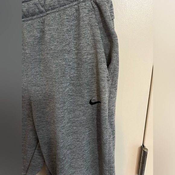 Mens Nike sweatpants - Picture 3 of 7